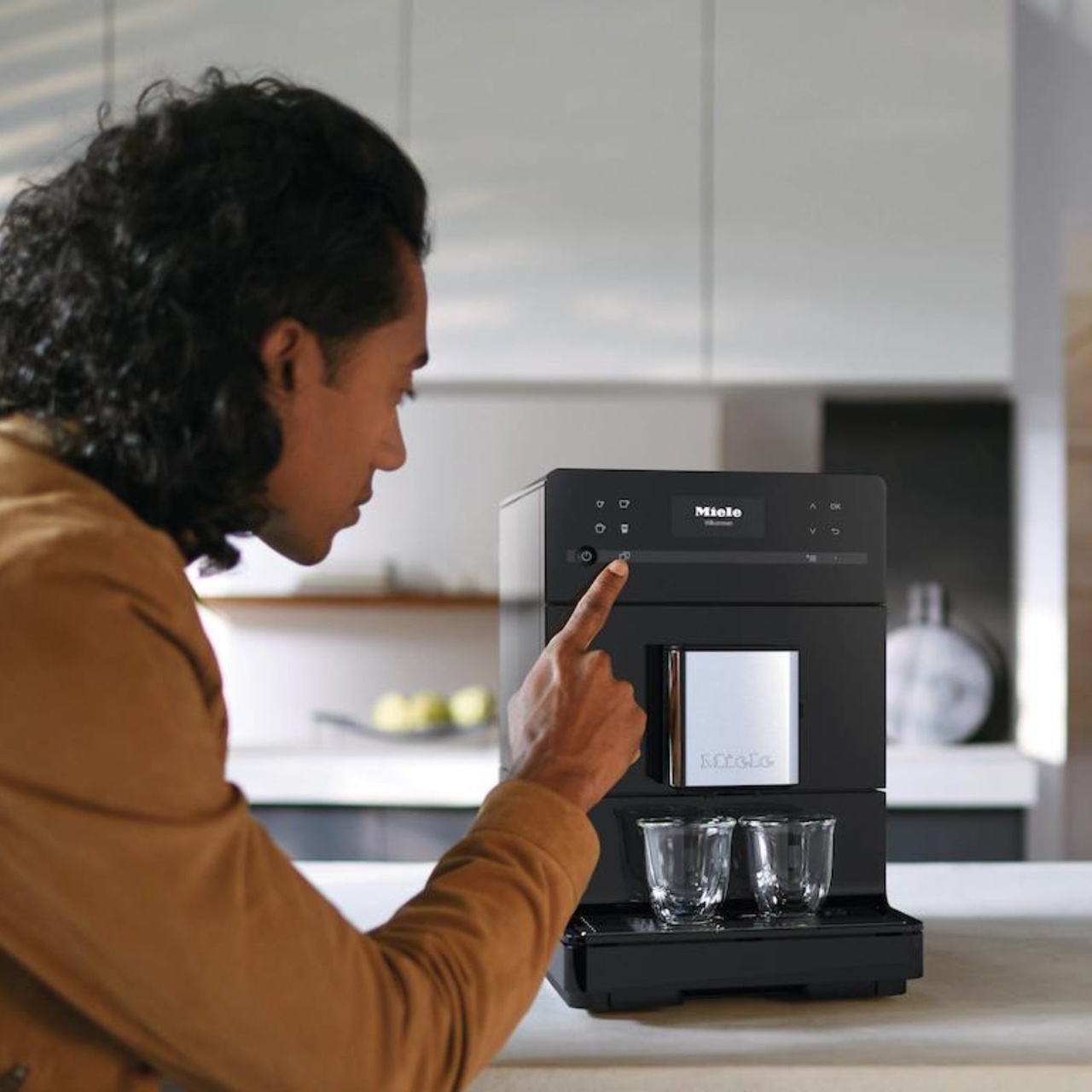 Miele Kaffemaskin CM 5310 Obsidiansvart