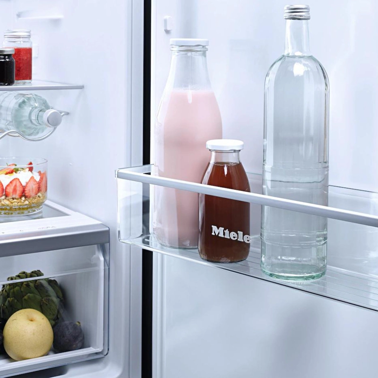 Integrerat kyl/frysskåp KD 7713 E