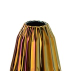 Oily Folds vas